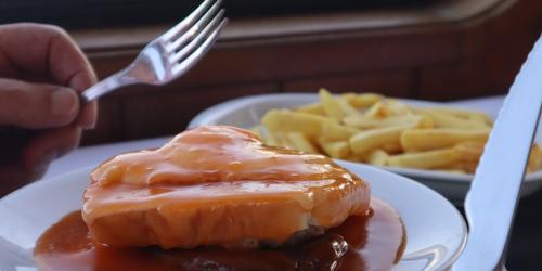 Cruzeiro com Jantar Francesinha e M&uacute;sica ao vivo