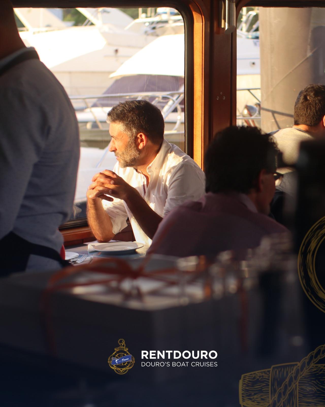 Cruzeiro com Almo&ccedil;o Francesinha no Porto - 5